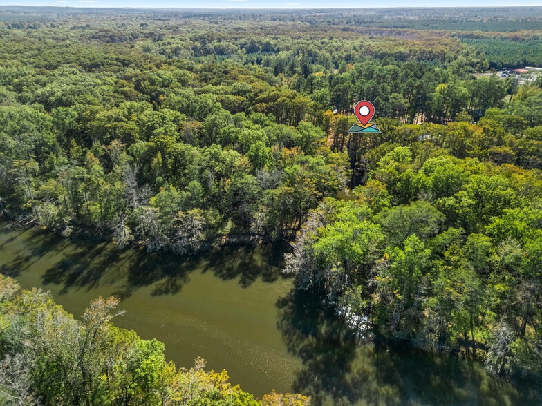 1350 Moxley Camp Rd, Karnack, TX for sale - Primary Photo - Image 1 of 25