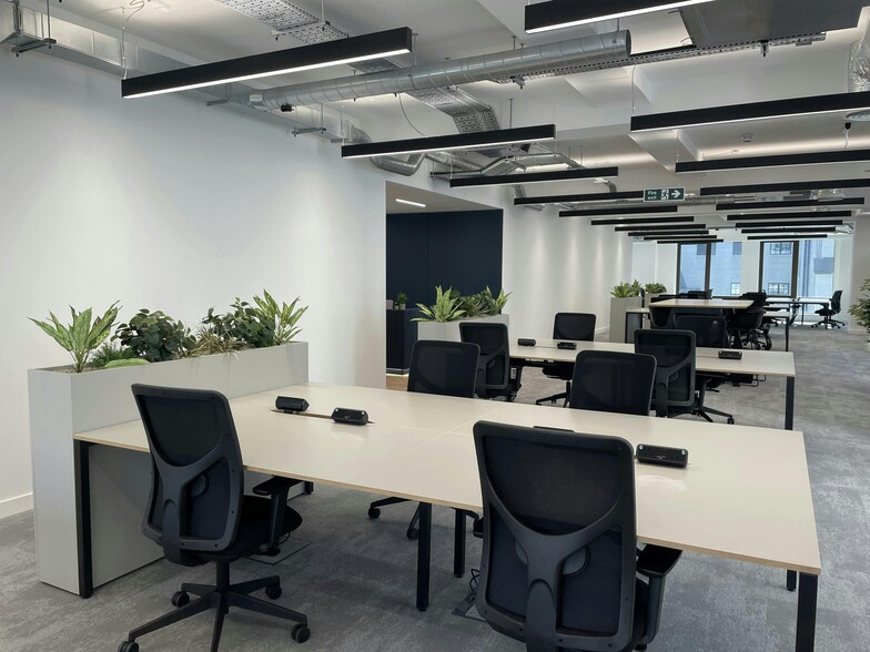 8-10 Old Jewry, London for lease - Building Photo - Image 2 of 17