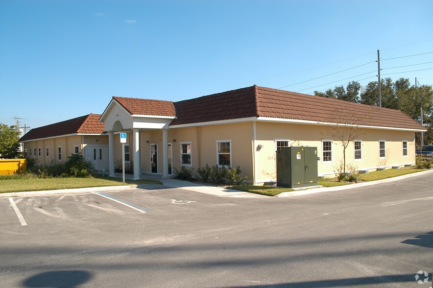 401 E North Blvd, Leesburg, FL for sale - Building Photo - Image 2 of 9