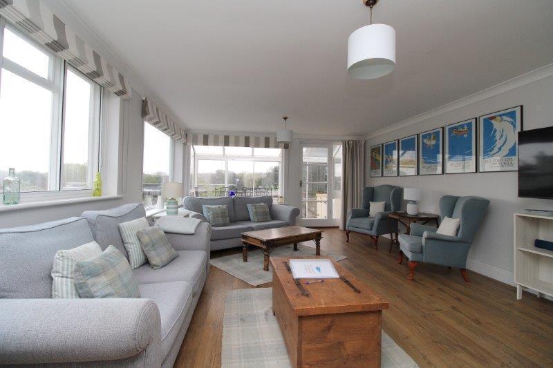 Thoroughfare, Woodbridge for sale - Building Photo - Image 3 of 16