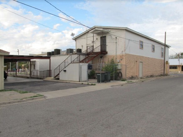 405 Cantu St, Del Rio, TX à vendre - Photo du bâtiment - Image 2 de 12
