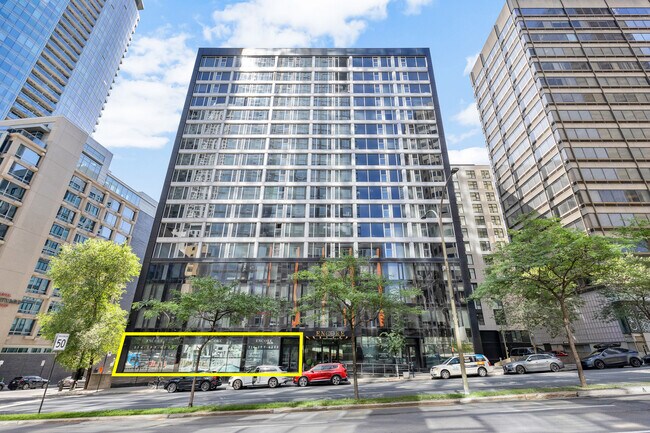 More details for 400 Boul René-Lévesque O, Montréal, QC - Retail for Lease