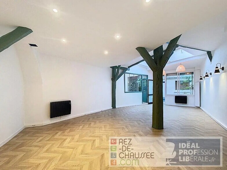 Office in Paris for sale - Interior Photo - Image 3 of 7