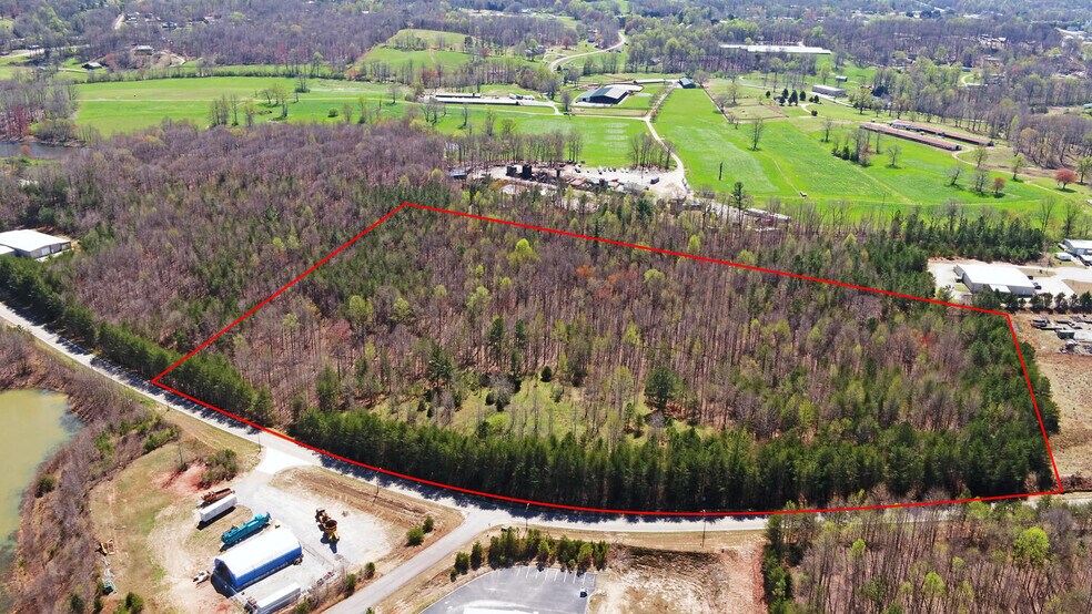 400 Industrial Blvd, Cleveland, GA à vendre - Aérien - Image 1 de 2