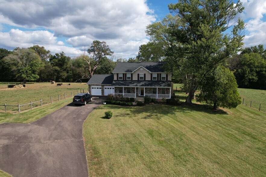 15205 Fleetwood Dr, Nokesville, VA à vendre - Photo principale - Image 1 de 13
