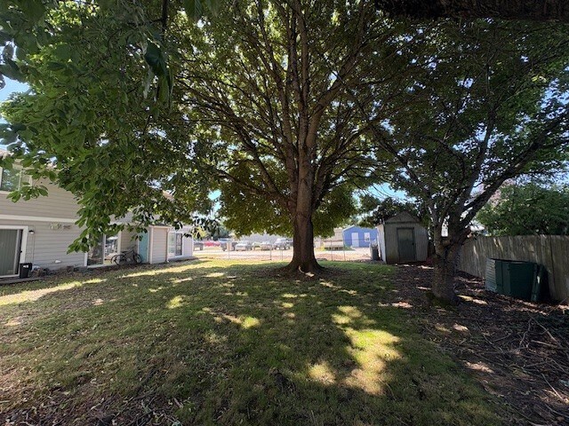 410 Murdock St, Sedro-Woolley, WA à vendre - Photo du bâtiment - Image 2 de 2