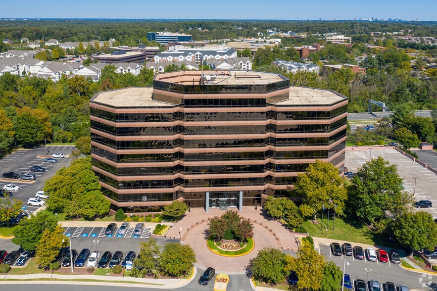 11350 Random Hills Rd, Fairfax, VA for lease - Aerial - Image 3 of 13