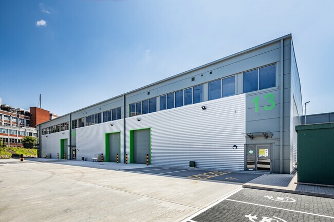 More details for 103 Barton Dock Rd, Manchester - Industrial for Lease