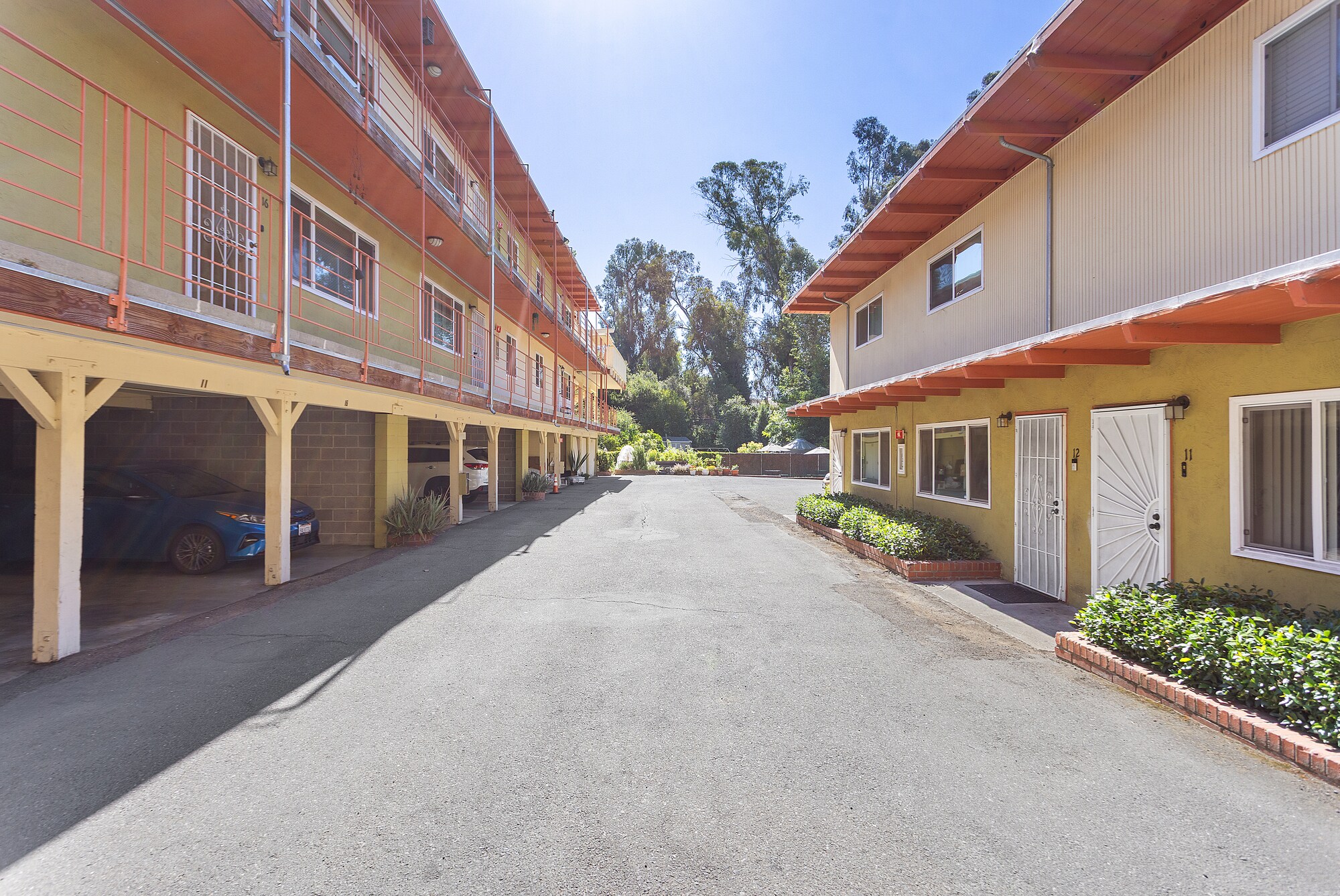 951-955 Karol Way, San Leandro, CA à vendre Photo du bâtiment- Image 1 de 18