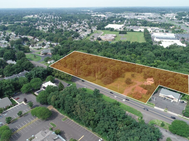106 Bristol Oxford Valley Rd, Langhorne, PA à vendre - Aérien - Image 3 de 13
