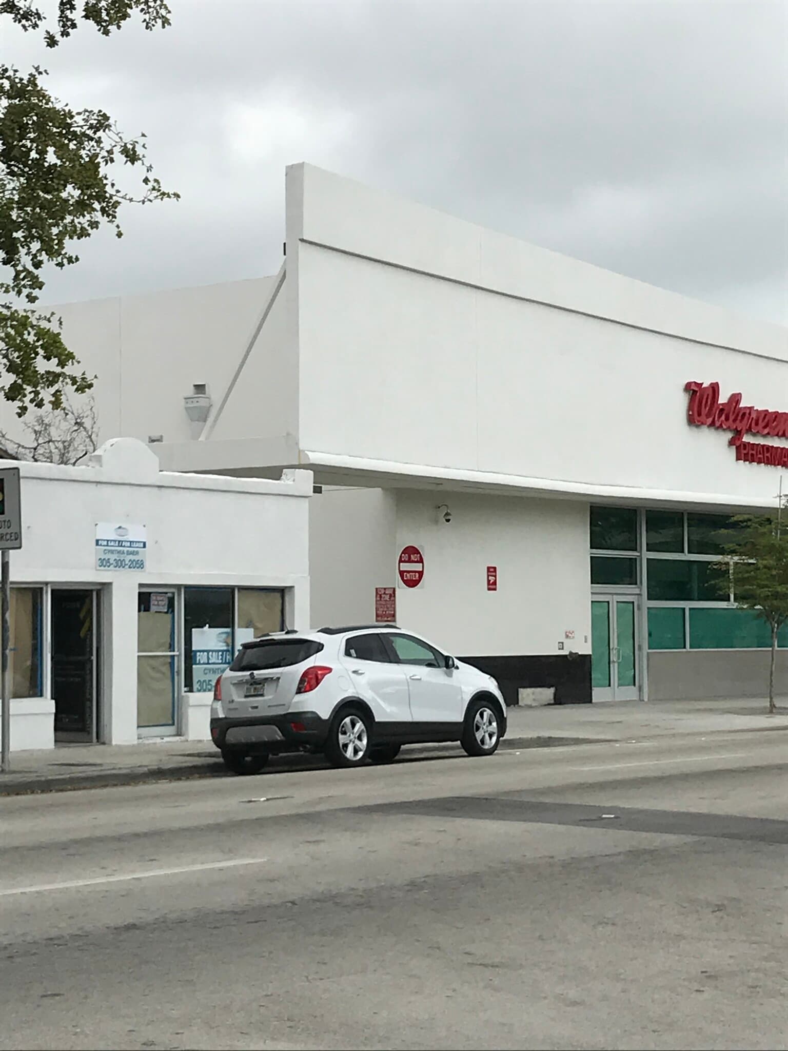 817 SW 8th St, Miami, FL for lease Building Photo- Image 1 of 8
