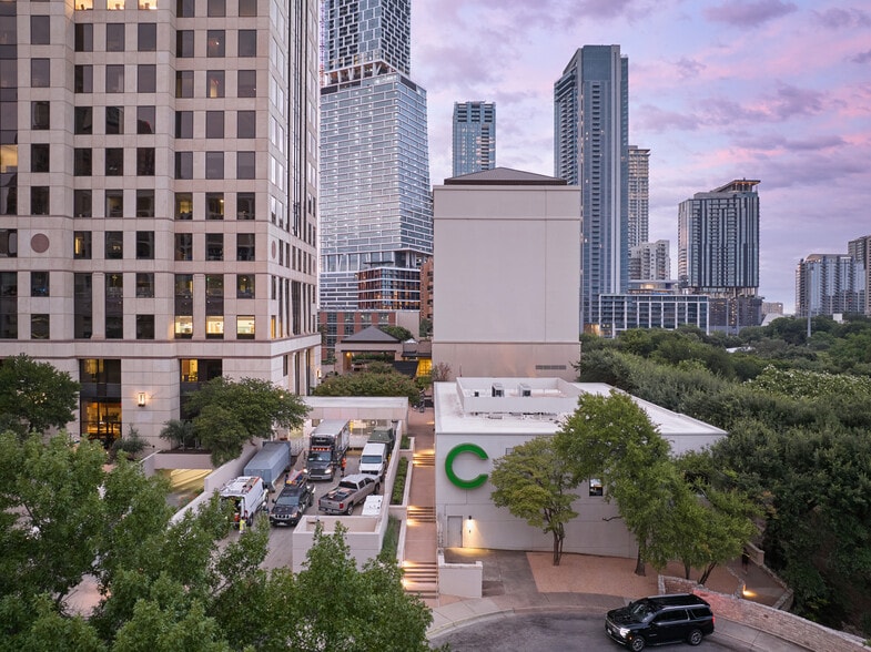 98 San Jacinto Blvd, Austin, TX for lease - Primary Photo - Image 1 of 9