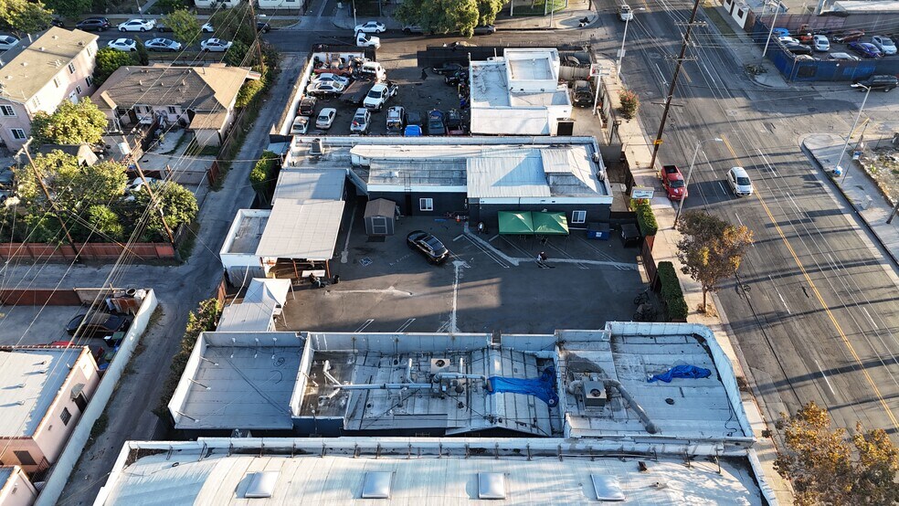 6006 S Western Ave, Los Angeles, CA à vendre - Photo du bâtiment - Image 3 de 42