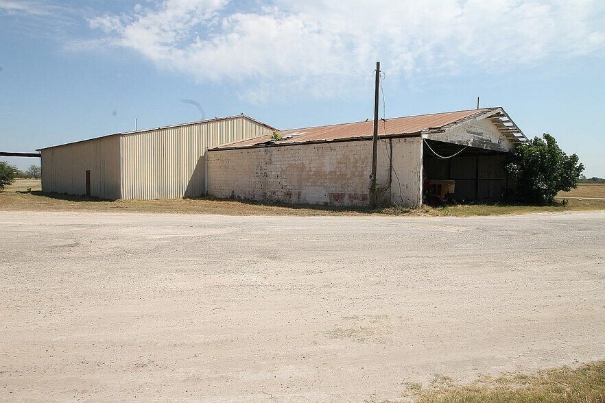 0000 N. FM 1425, Mercedes, TX à vendre - Photo du bâtiment - Image 3 de 11