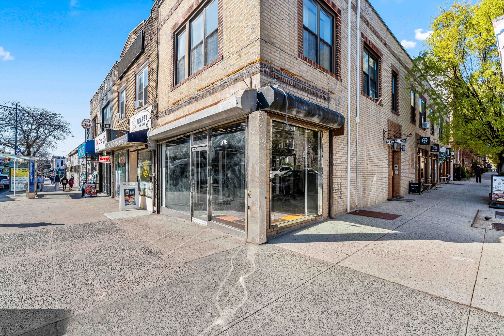 33-19 30th Ave, Long Island City, NY à vendre Photo du bâtiment- Image 1 de 1