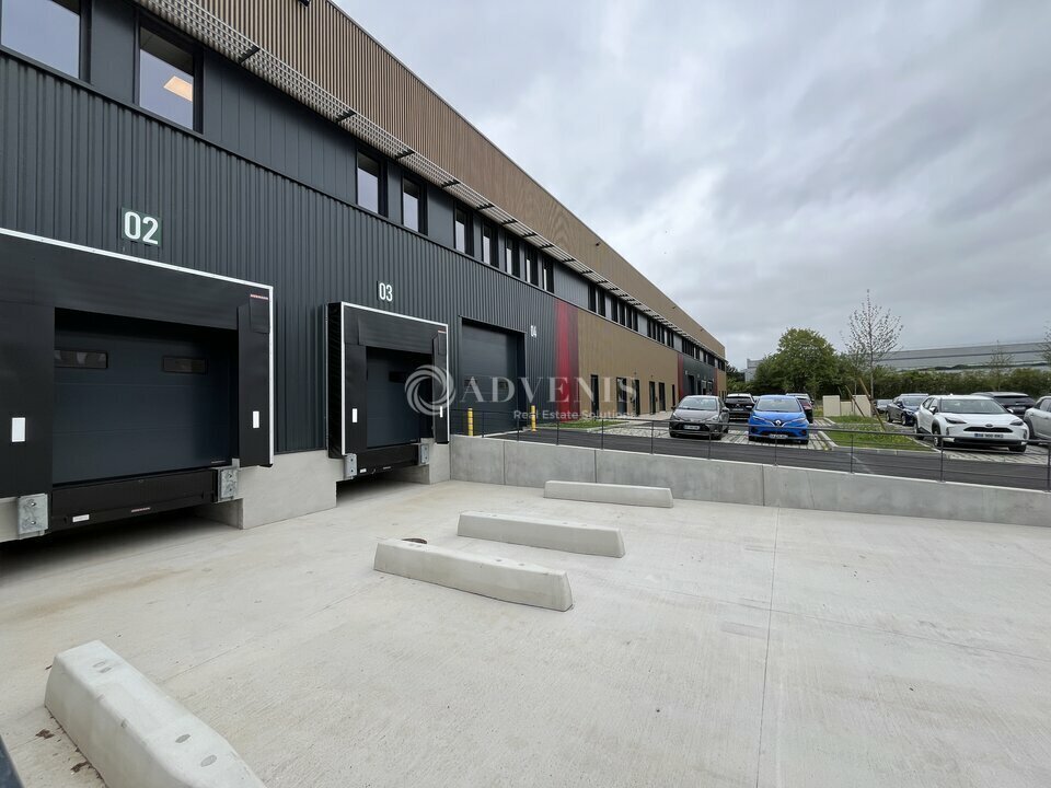 Industrial in Mitry-Mory for lease Building Photo- Image 1 of 13