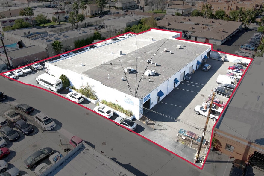 109, 130 & 210 Agostino Rd portefeuille de 3 propriétés à vendre sur LoopNet.ca - Photo du bâtiment - Image 3 de 3