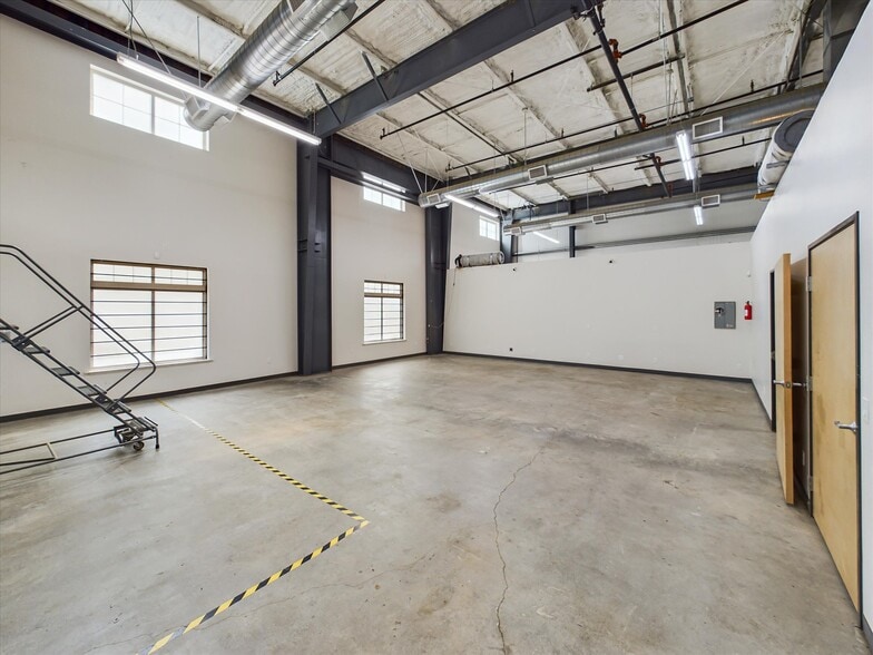39057 Ca-299 St, Willow Creek, CA à vendre - Photo du bâtiment - Image 3 de 20
