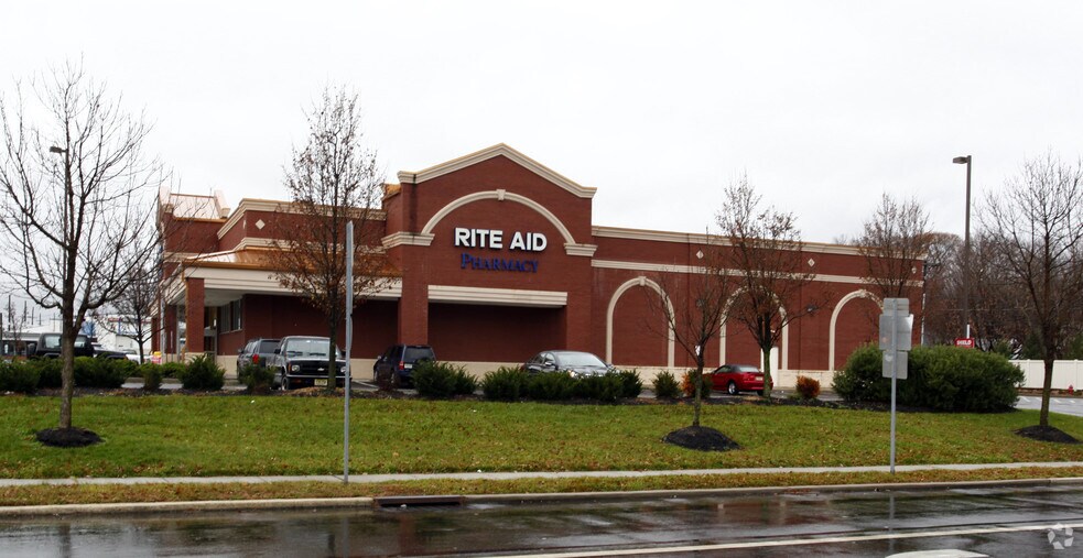 2093 Route 130 N, Burlington, NJ à vendre - Photo du bâtiment - Image 3 de 18