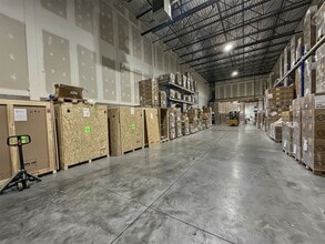 4981 Rue Louis-B.-Mayer, Laval, QC à louer Photo intérieure- Image 2 de 10