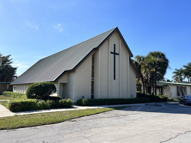 491 E Main St, Pahokee, FL for sale - Primary Photo - Image 1 of 6