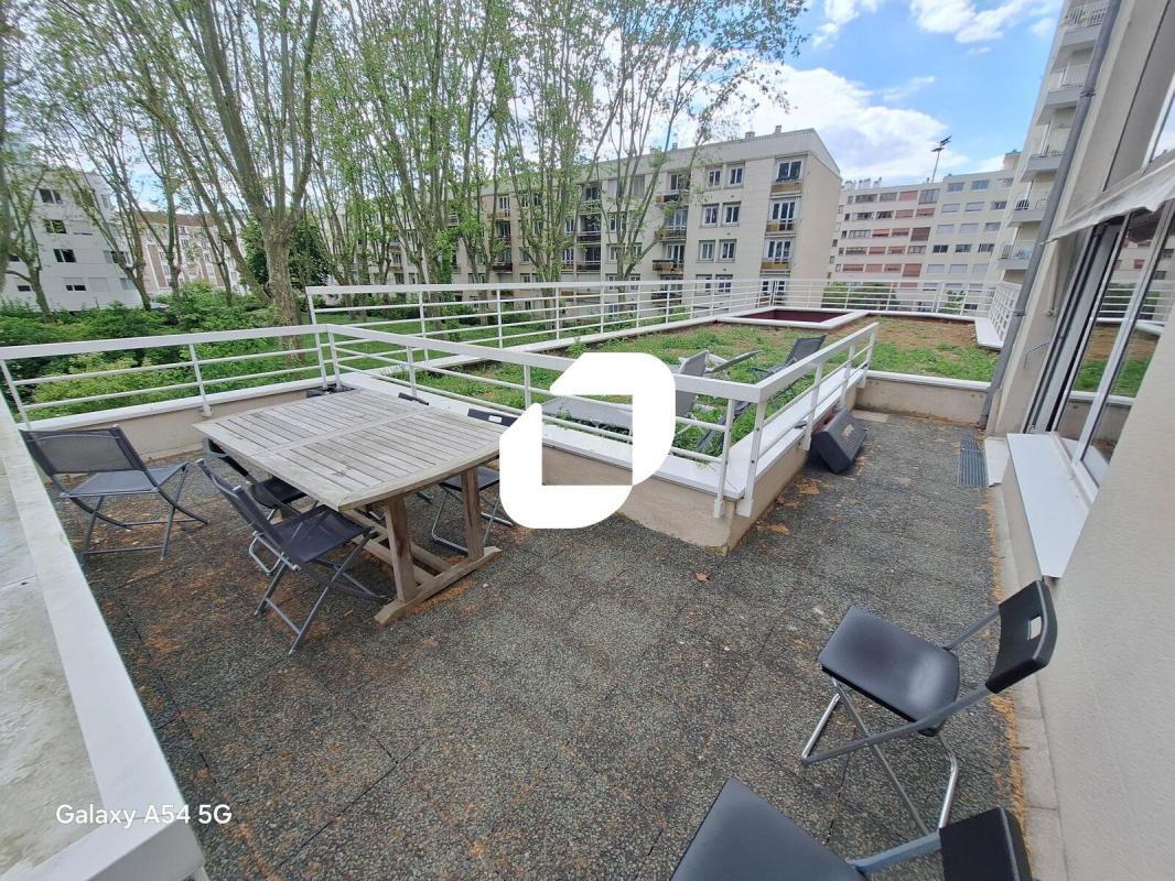 Bureau dans Boulogne-Billancourt à louer Photo du bâtiment- Image 1 de 7
