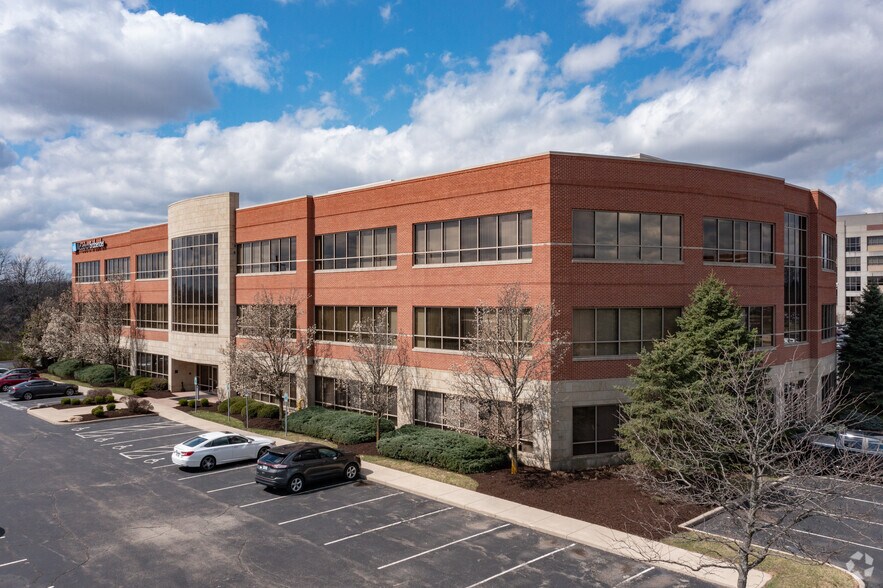 100 E Business Way, Sharonville, OH à louer - Photo du bâtiment - Image 2 de 11