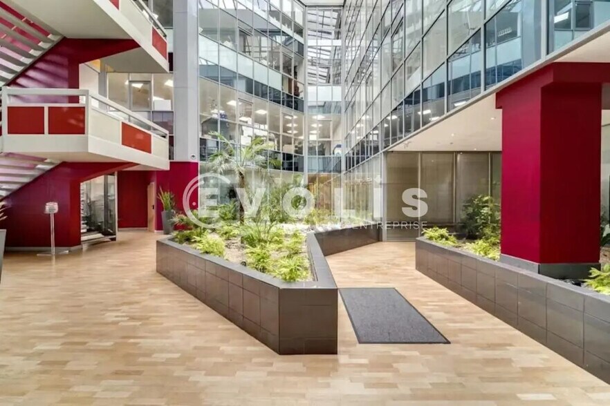 Bureau dans Torcy à louer - Photo intérieure - Image 1 de 2