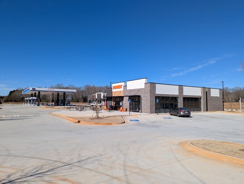 5994 GA-124 Hwy, Hoschton, GA à louer - Photo du bâtiment - Image 3 de 9