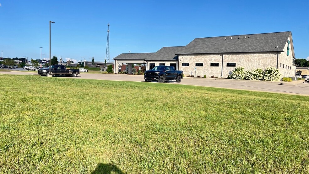 65 Garrett Dr, Medina, TN for sale - Building Photo - Image 3 of 17