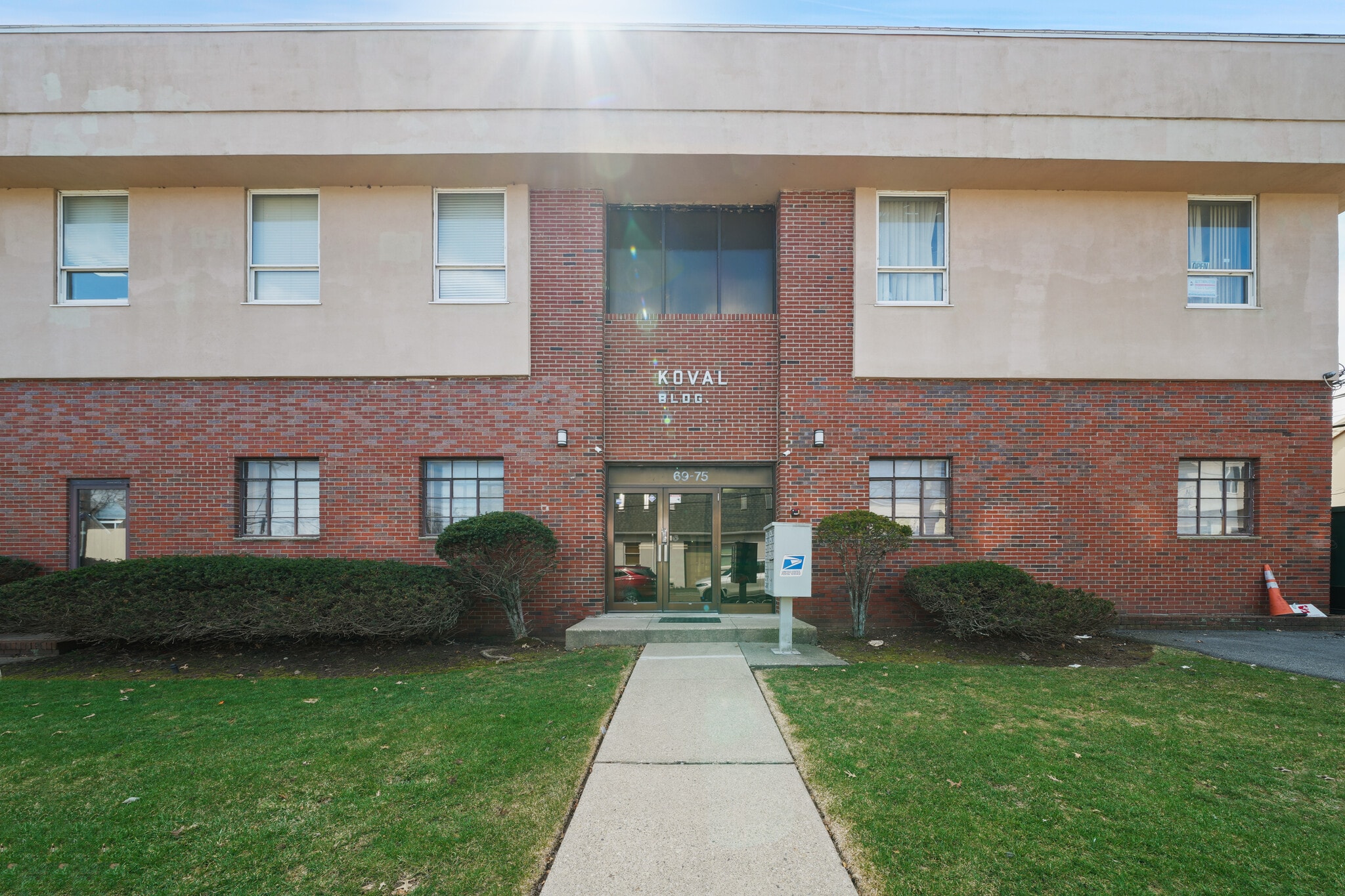 75 Armour Pl, Dumont, NJ for sale Primary Photo- Image 1 of 17