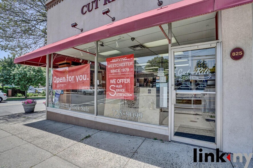 823 White Plains rd, Scarsdale, NY à louer - Photo du bâtiment - Image 2 de 14