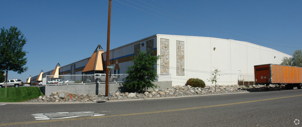 2225 E Greg St, Sparks, NV for lease - Building Photo - Image 1 of 3