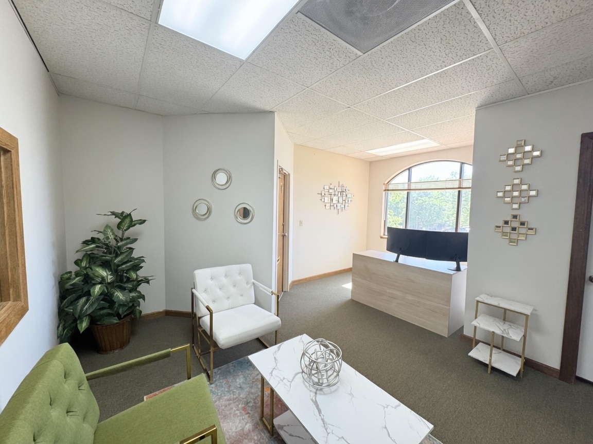 2175 N Academy Cir, Colorado Springs, CO for lease Interior Photo- Image 1 of 1