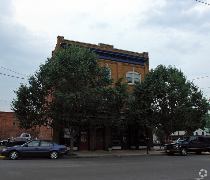 115-119 E Martin St, Martinsburg, WV à vendre - Photo du bâtiment - Image 2 de 33