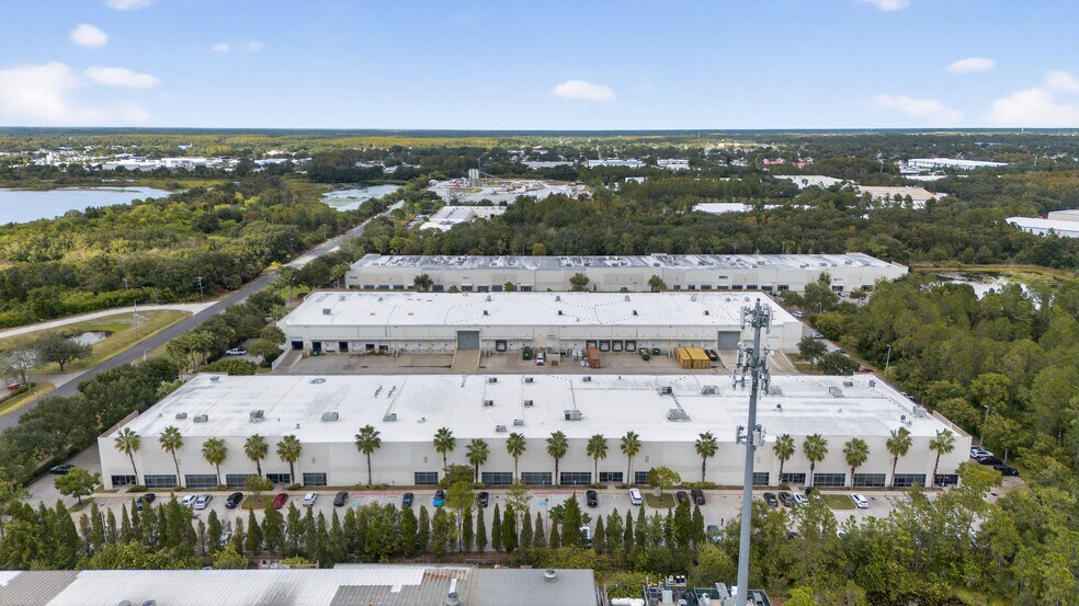 8601 Florida Mining Blvd, Tampa, FL à louer - Photo du bâtiment - Image 2 de 6