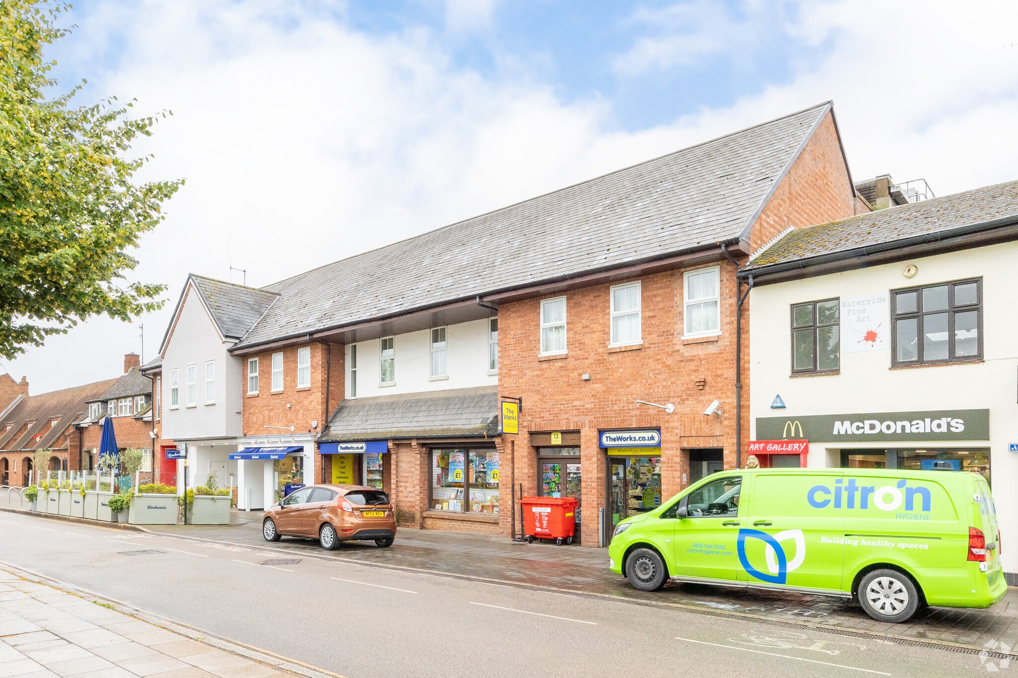 13 Waterside, Stratford Upon Avon for lease Primary Photo- Image 1 of 2