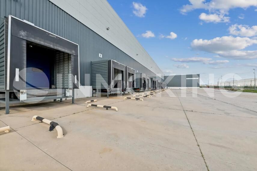 Industriel dans Cabanillas del Campo, Guadalajara à louer - Photo du bâtiment - Image 3 de 16