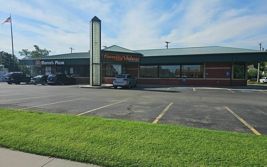 215 W 6th St, Junction City, KS à louer - Photo du bâtiment - Image 3 de 5