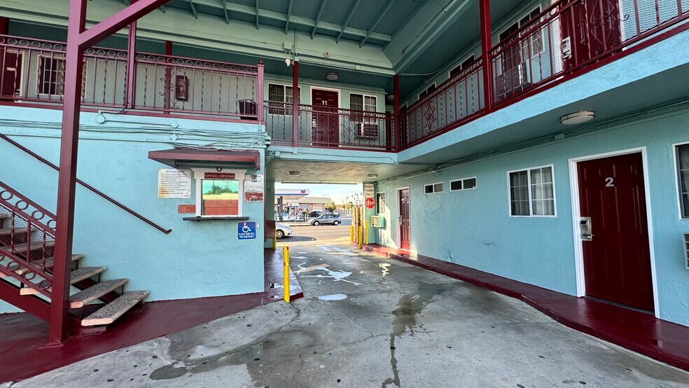 6310 S Figueroa St, Los Angeles, CA à vendre - Photo du bâtiment - Image 2 de 10