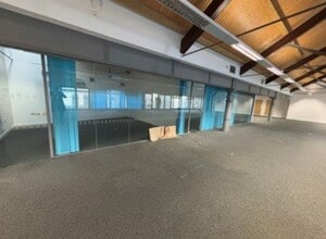 Wolverton Park Rd, Milton Keynes for lease Interior Photo- Image 1 of 2