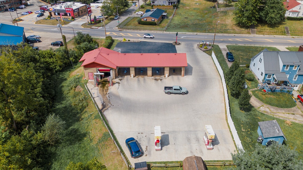 Marietta, Ohio Carwash Portfolio portfolio of 2 properties for sale on LoopNet.ca - Building Photo - Image 2 of 17