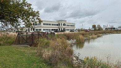 3051 Progress Way, Kaukauna, WI for lease Building Photo- Image 1 of 2