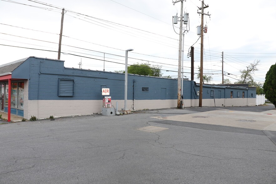 700 N Hanover St, Carlisle, PA for sale - Building Photo - Image 2 of 11