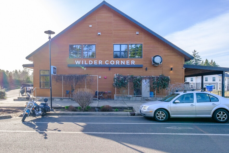 755 SE College Way, Newport, OR à vendre - Photo du bâtiment - Image 2 de 24