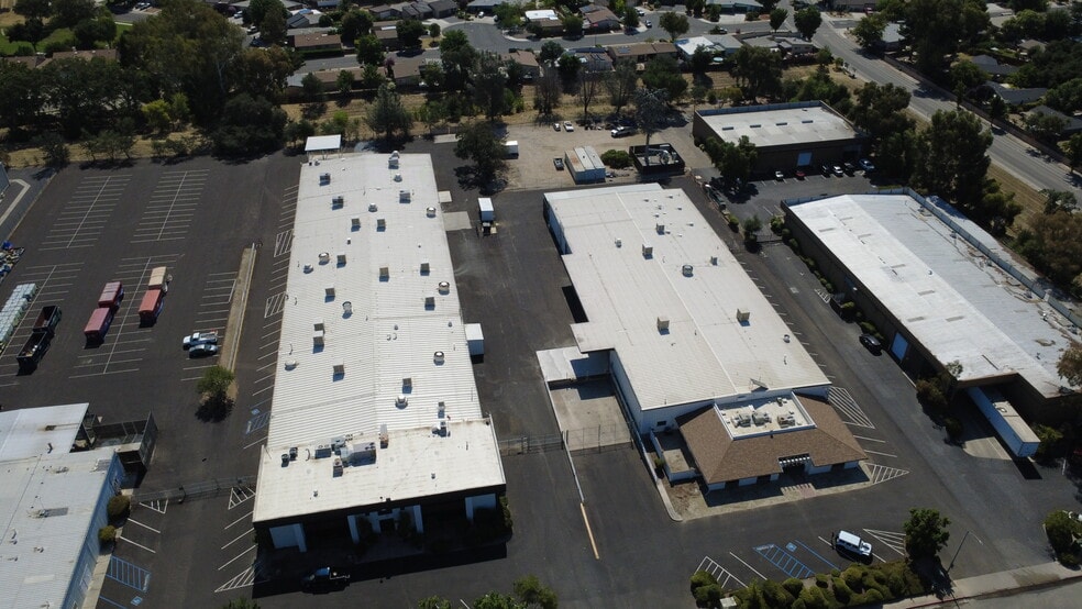 1750 Commerce Way, Paso Robles, CA for sale - Building Photo - Image 3 of 25