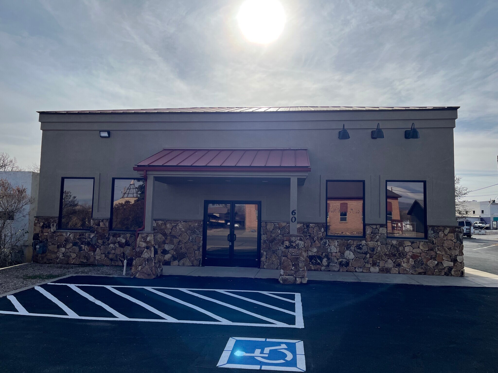 60 E 100 N, Vernal, UT à louer Photo du bâtiment- Image 1 de 23
