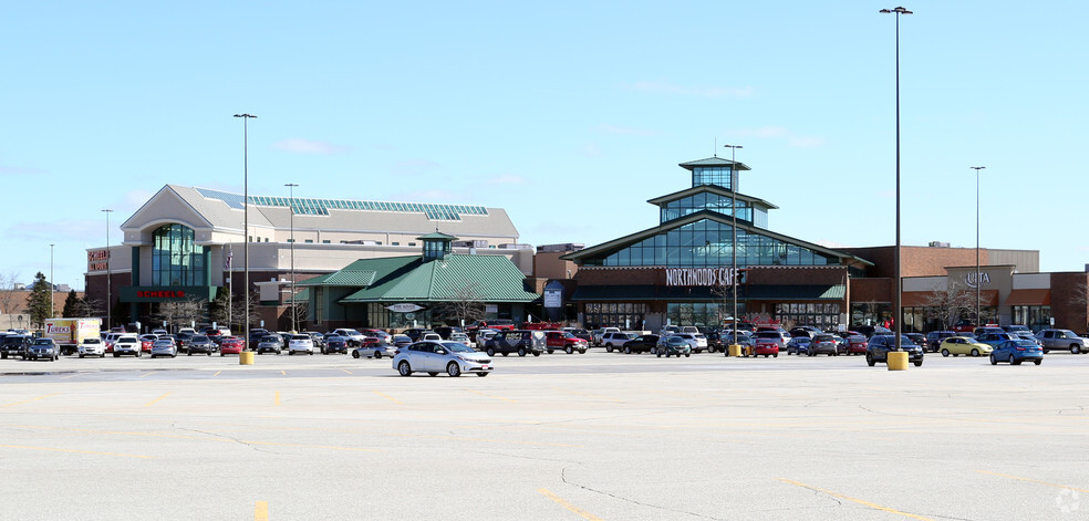 4301 W Wisconsin Ave, Appleton, WI for sale - Primary Photo - Image 1 of 1