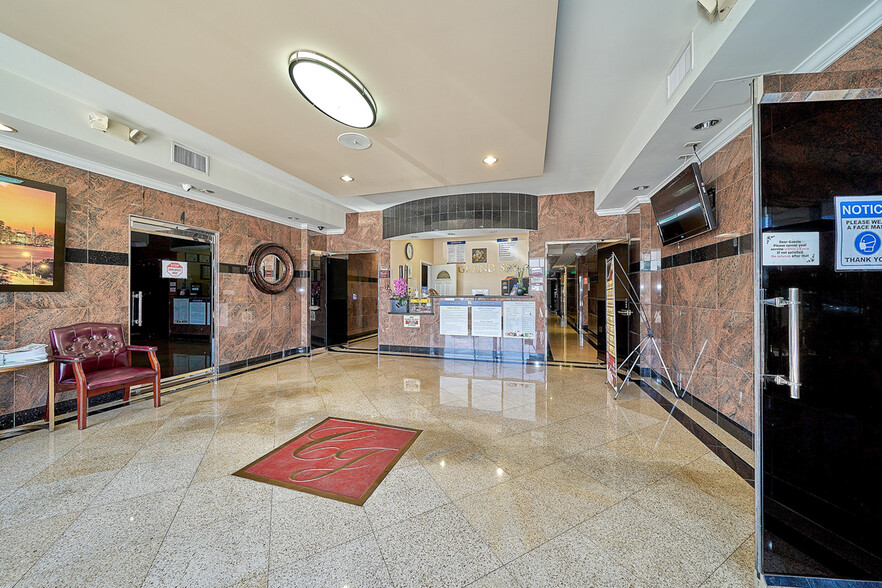 10211 Balboa Blvd, Northridge, CA for sale - Interior Photo - Image 1 of 20