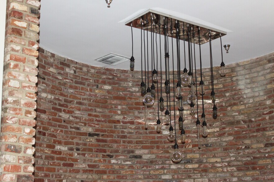 3131 S Broadway, Los Angeles, CA à louer - Photo du bâtiment - Image 2 de 13